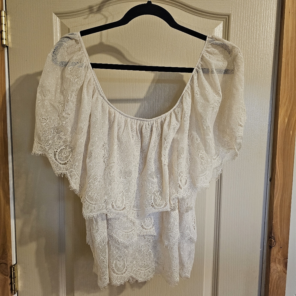 Rue 21 Lace Crop Top Medium Beige